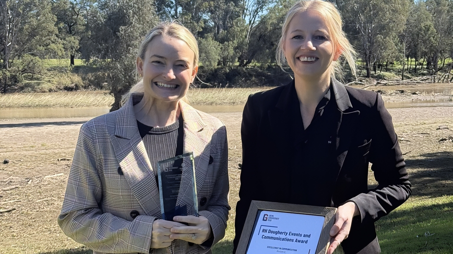 USELG Week Award – Gilly and Eloise
